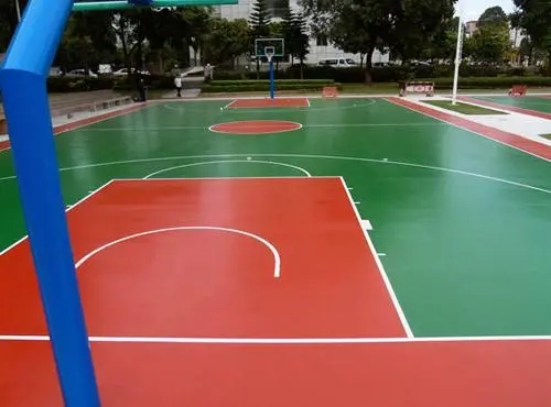 台州球场地面翻新,裂缝修重要性